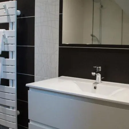 De Charme A La Ferme Pres De Lille, 50m² Avec Cuisine Equipee Et Parking Securise - Fr-1-510-173 Apartman *